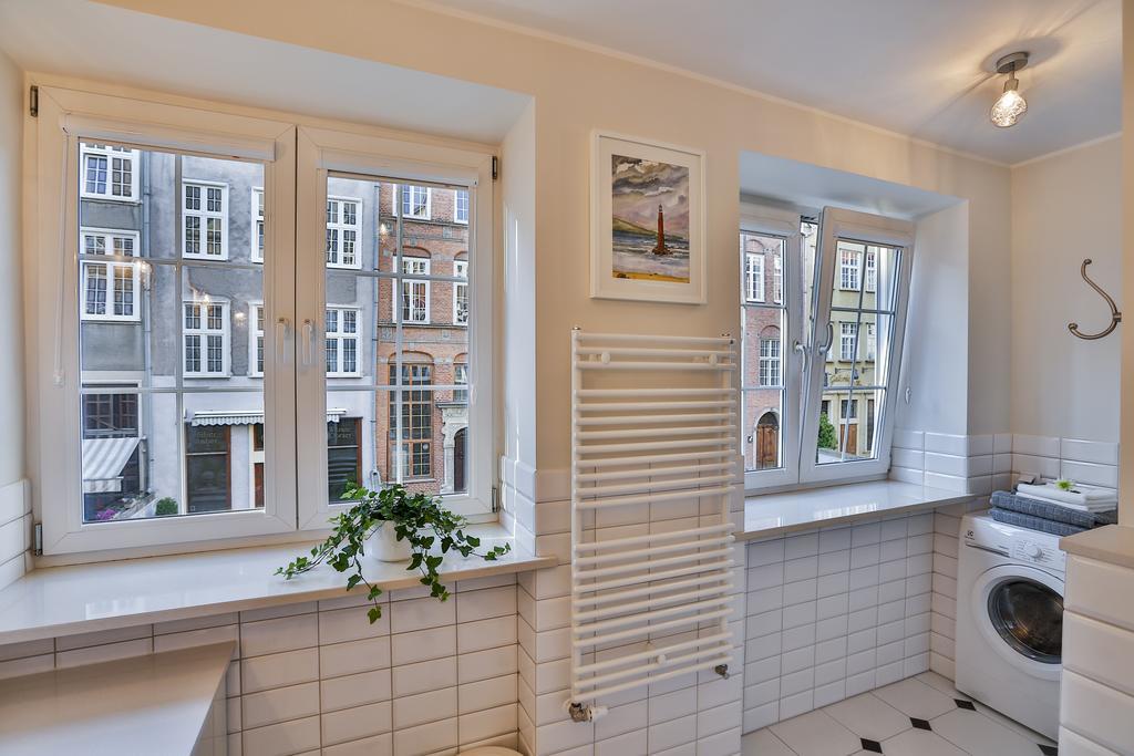 Apartament Bursztynowy Mariacka Old Town グダニスク 部屋 写真
