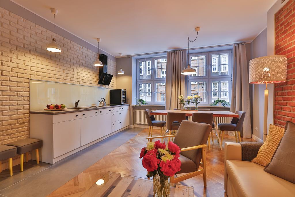 グダニスクApartament Bursztynowy Mariacka Old Townアパートメント 部屋 写真