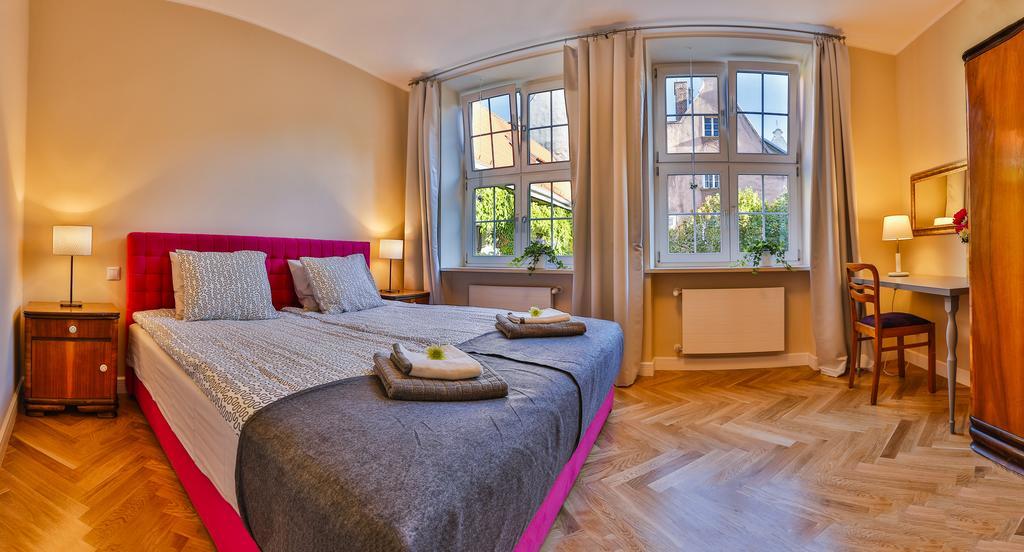 Apartament Bursztynowy Mariacka Old Town グダニスク 部屋 写真